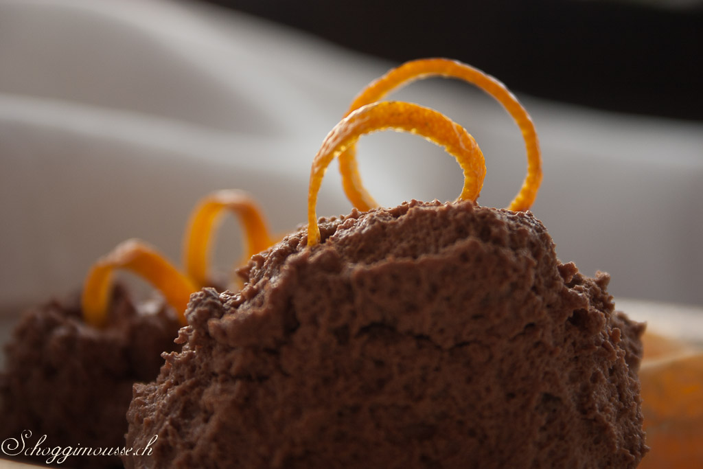 Schokoladenmousse mit Orangenst&uuml;cken
