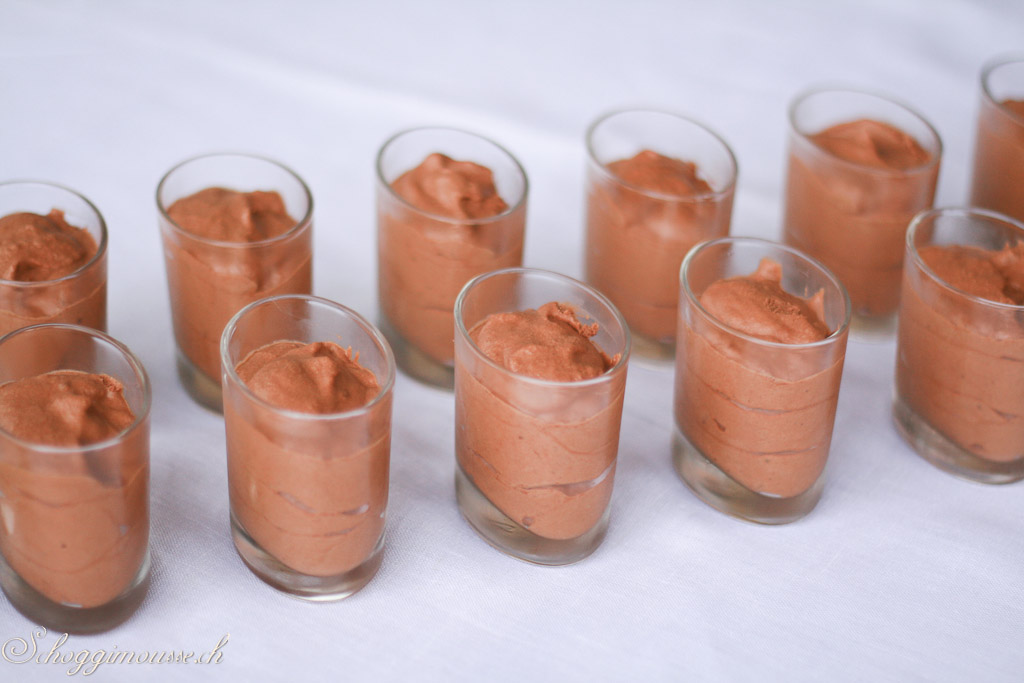 Schokoladenmousse Ap&eacute;ro-Portionen