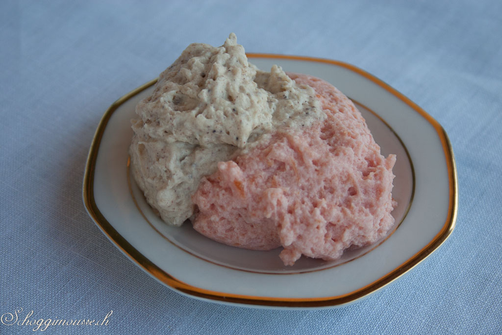Zwetschgen- und Zimtmousse
